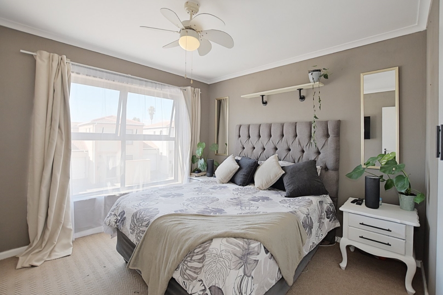 2 Bedroom Property for Sale in Parklands Western Cape